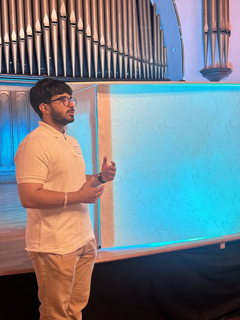 Damanjit Singh presenting at HVTechFestival